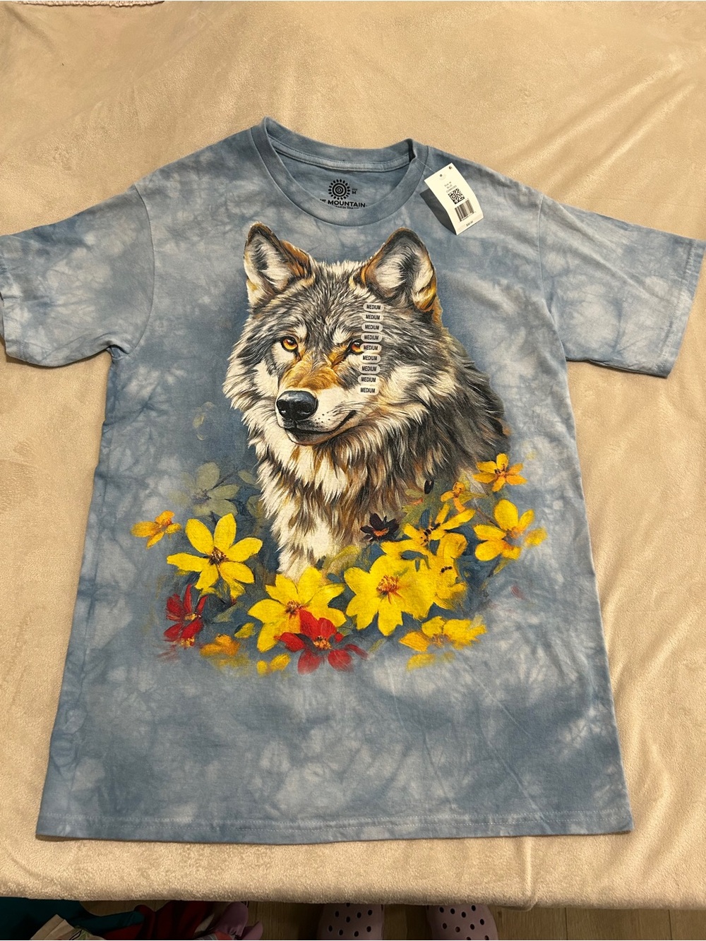 The Mountain Blue Wolf Floral Graphic T-Shirt